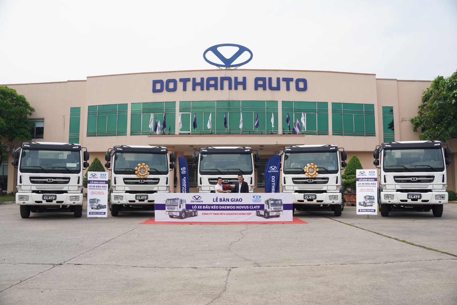 DOTHANH AUTO bàn giao 5 xe đầu kéo Daewoo cho Công ty Logistics Hưng Việt