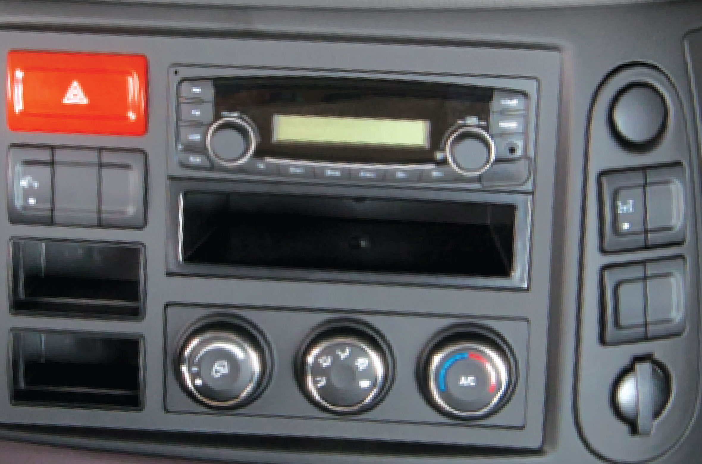  Radio, máy nghe nhạc và cụm điều khiển hệ thống điều hòa