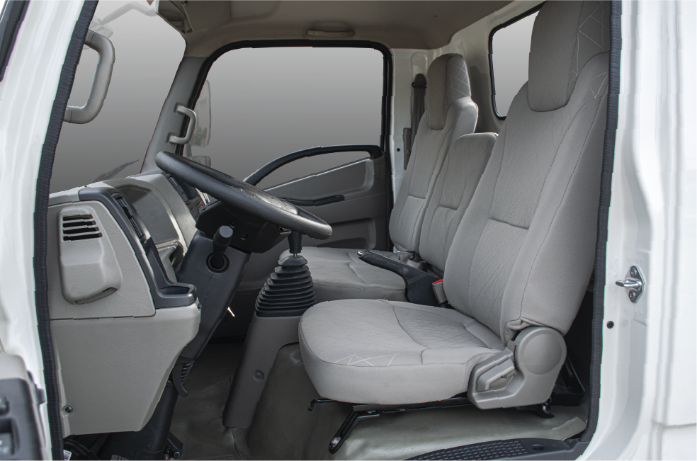 Khoang nội thất rộng rãi và bộ ghế công thái học