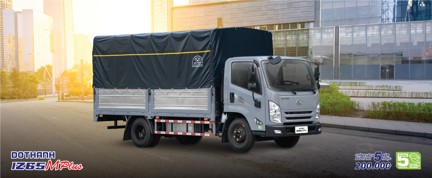 DOTHANH IZ65M Plus màu xám Titan với thùng mui bạt